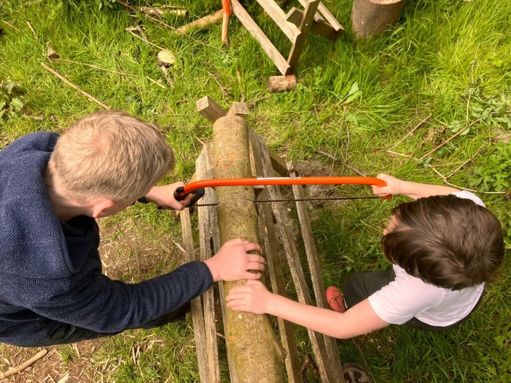 Go beyond the 15 best things to do in Crozon, book a bushcraft experience